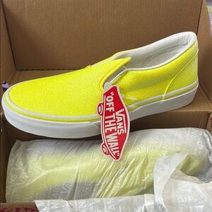 NIB Kids 3.5 Neon Yellow Glitter Slip On Vans ☀️